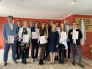 3A-świadectwa z wyróżnieniem i wychowawca, p. Bożena Piwowarczyk